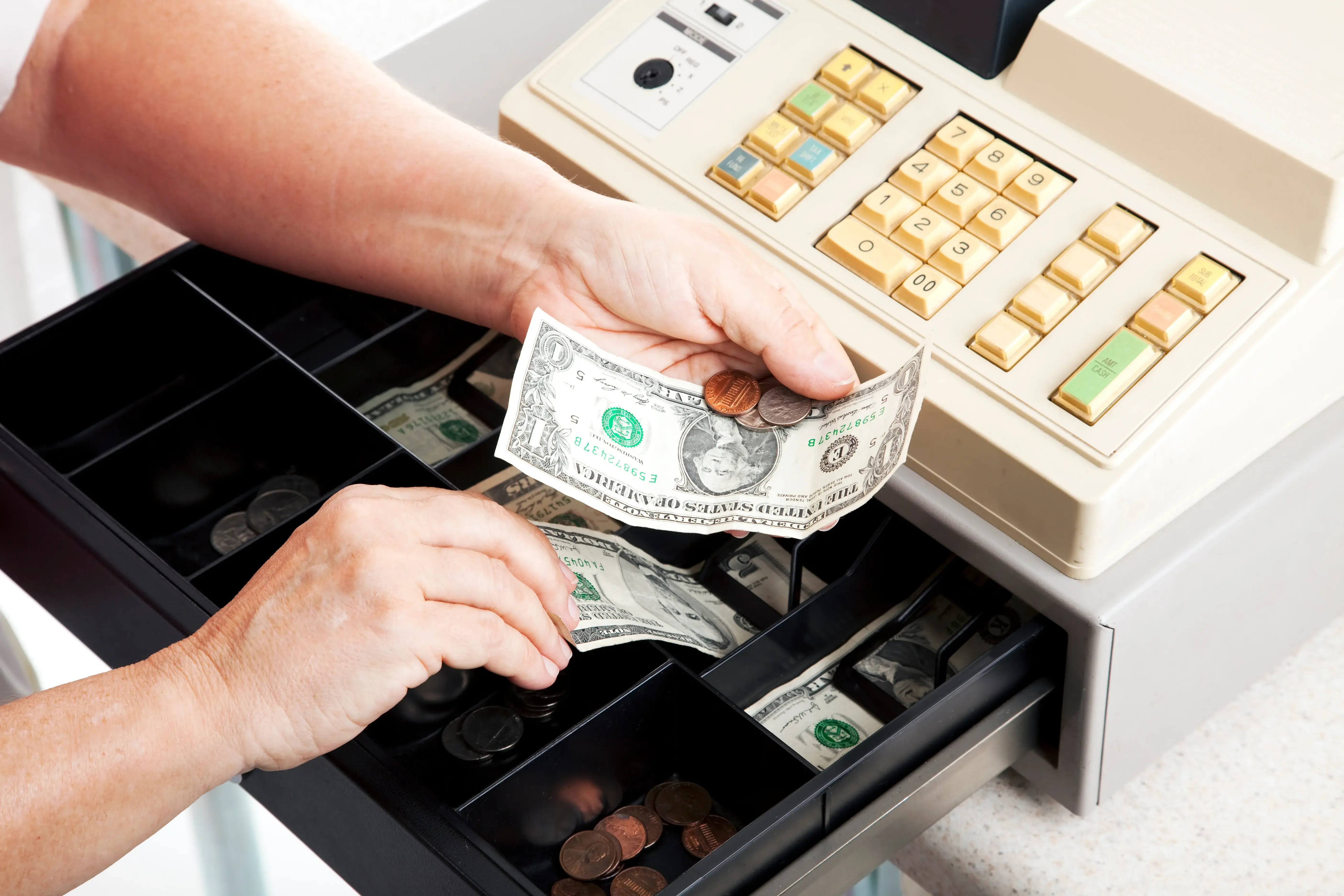 Ten small business cash flow management tips every business owner should know